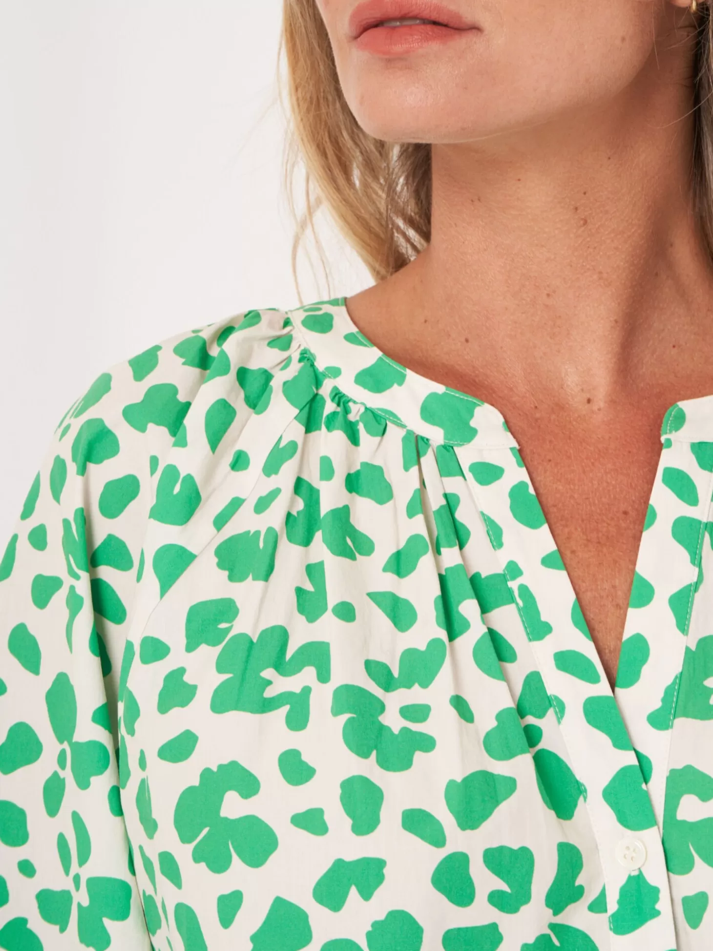 REPEAT cashmere Blouse En Coton A Manches Bouffantes Et Imprime Floral Basil Discount