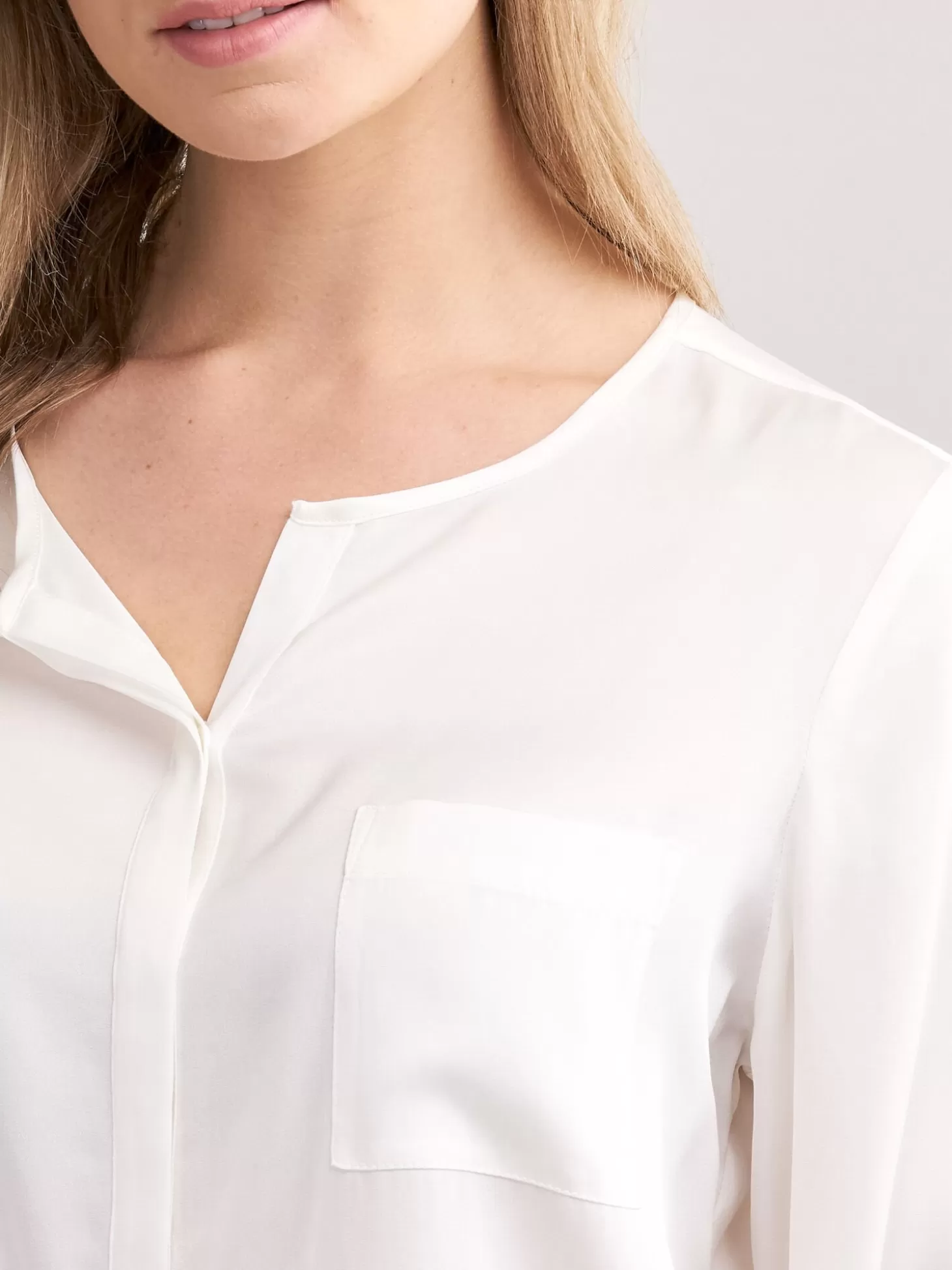 REPEAT cashmere Blouse En Soie A Col Fendu Cream Fashion