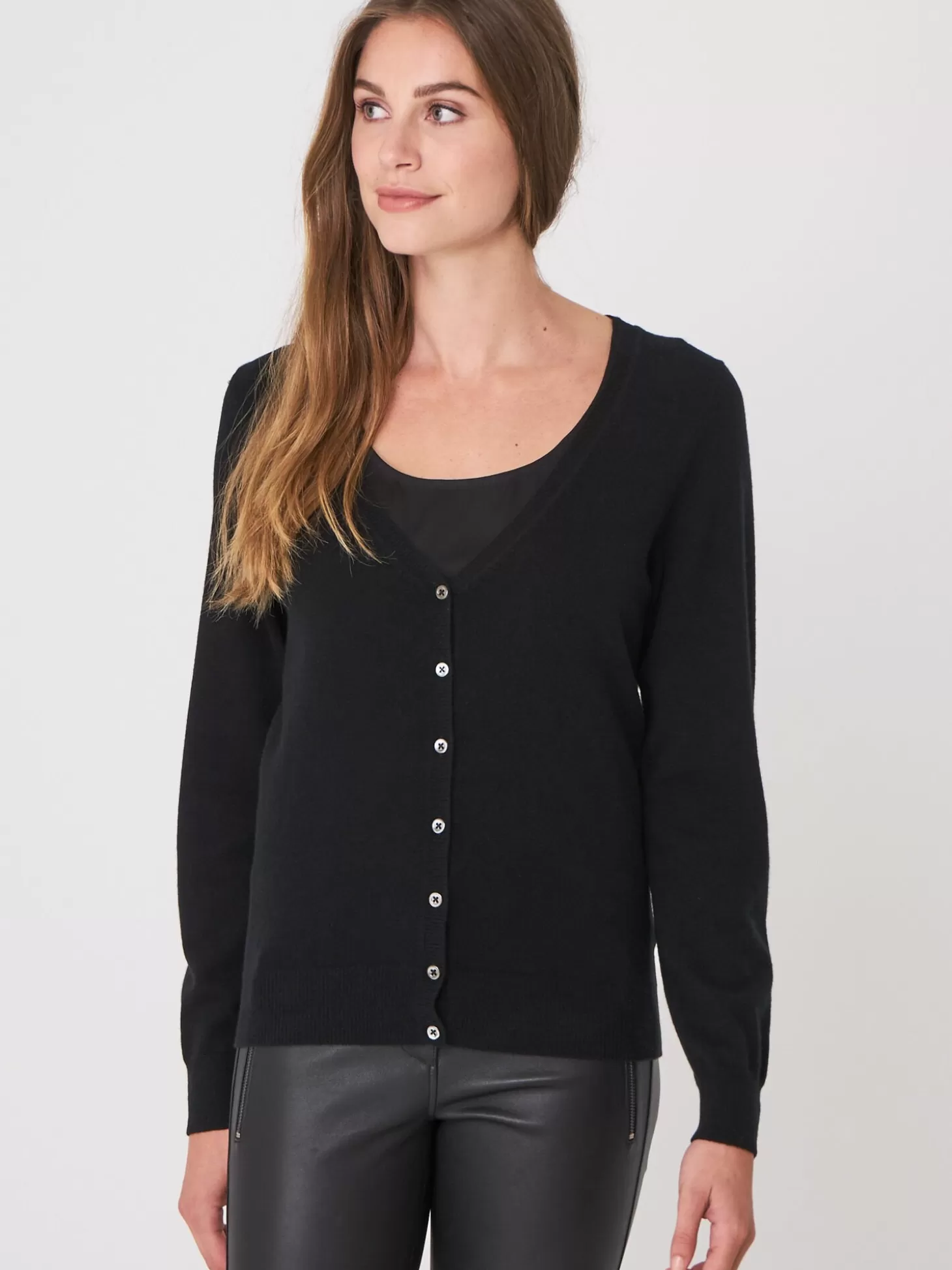 REPEAT cashmere Cardigan Classique A Col V En Cachemire Biologique Black Discount