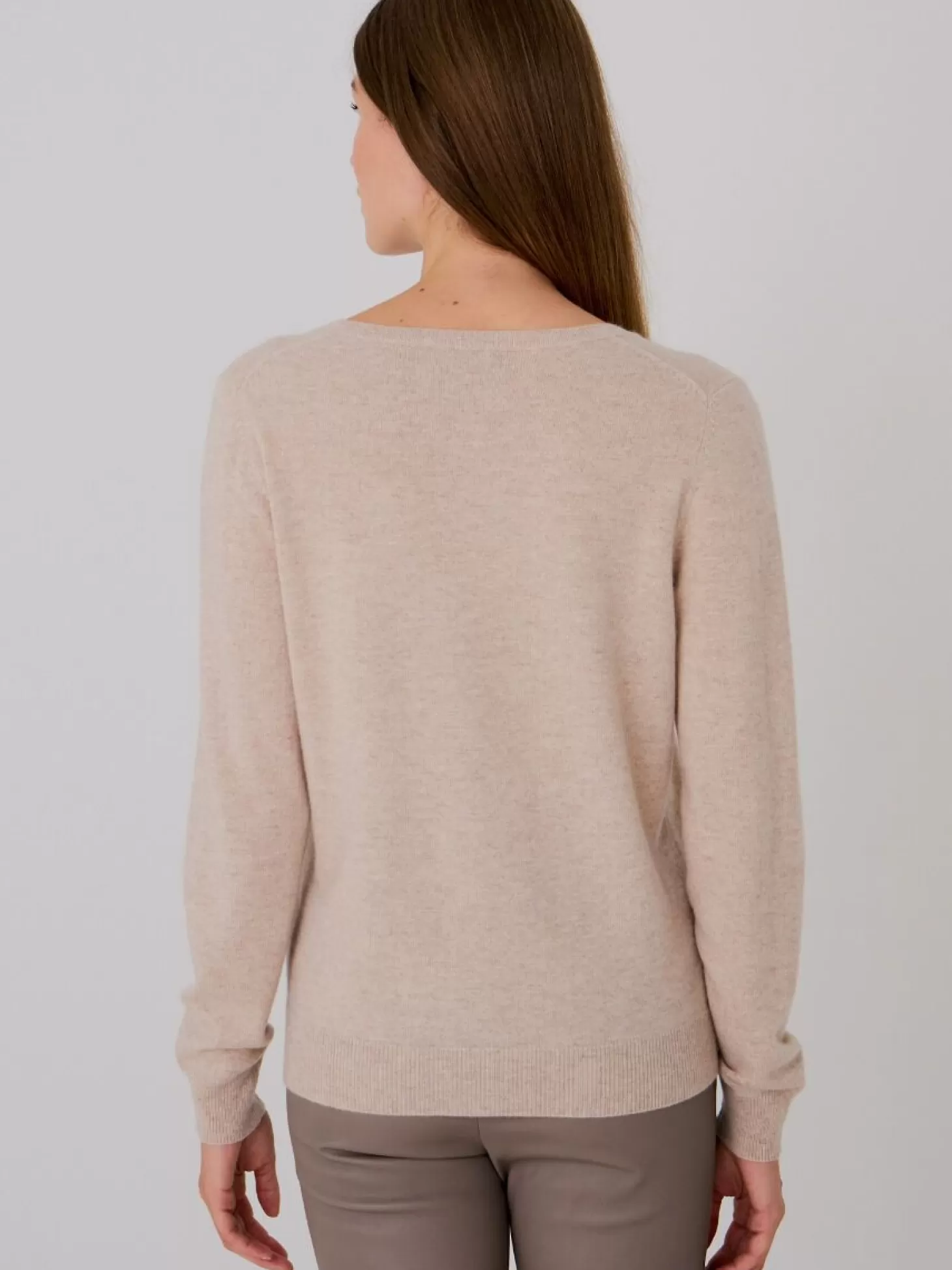 REPEAT cashmere Cardigan Classique A Col V En Cachemire Biologique Beige Shop