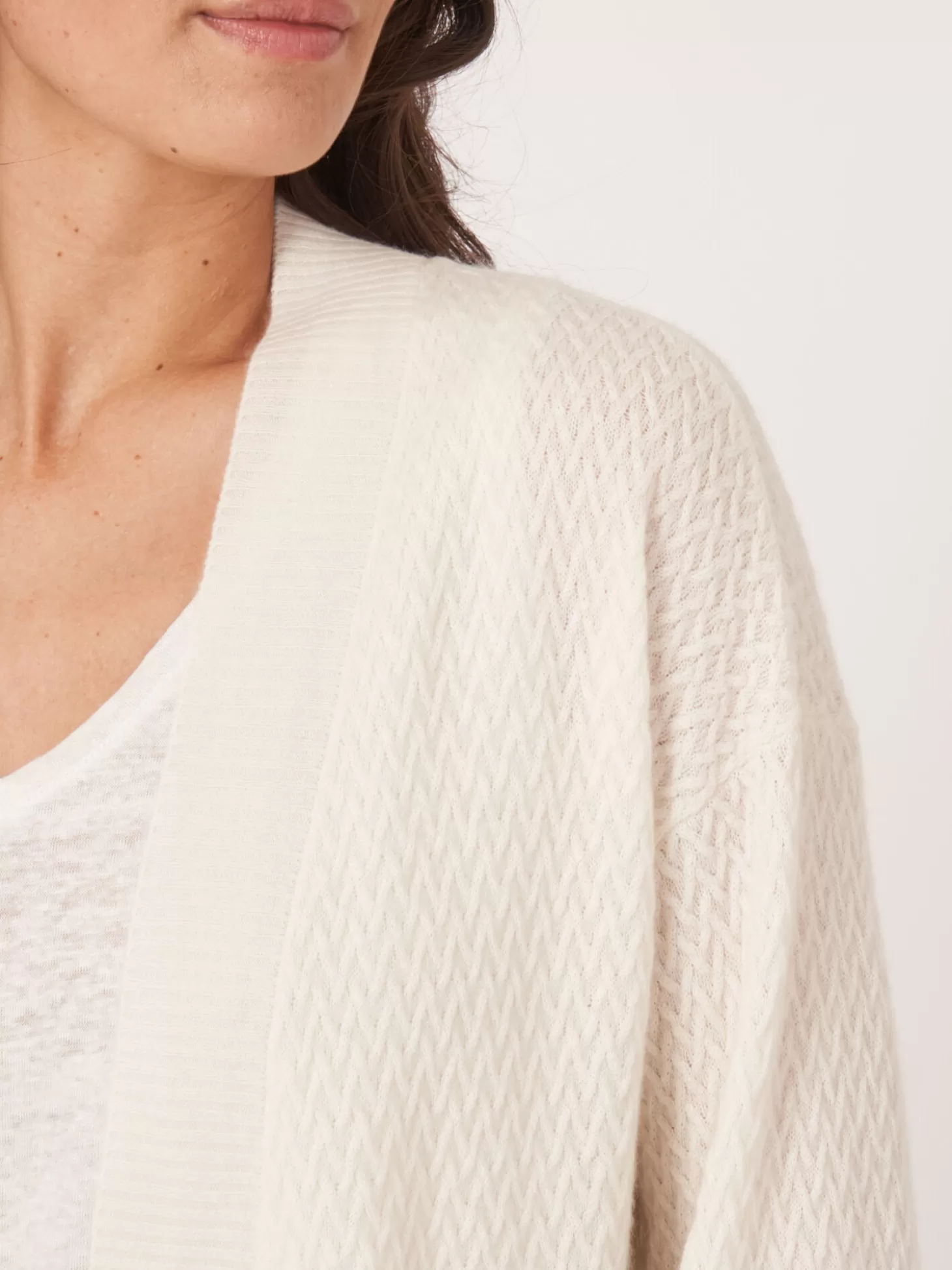 REPEAT cashmere Cardigan Ouvert En Maille Fine Torsadee En Cachemire Biologique Cream Store