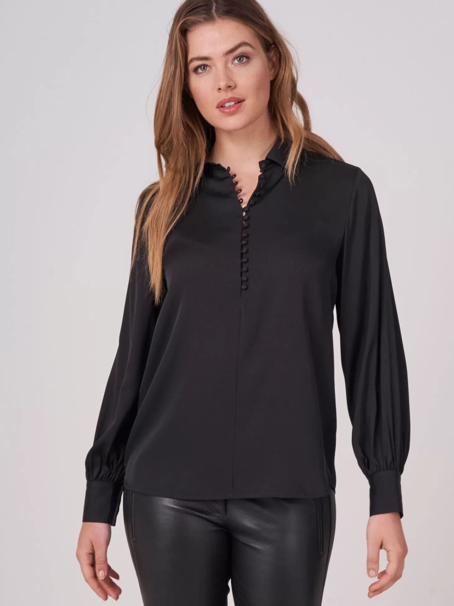 REPEAT cashmere Chemise En Soie Avec Fermeture A Boutons Recouverts De Tissus Black Flash Sale