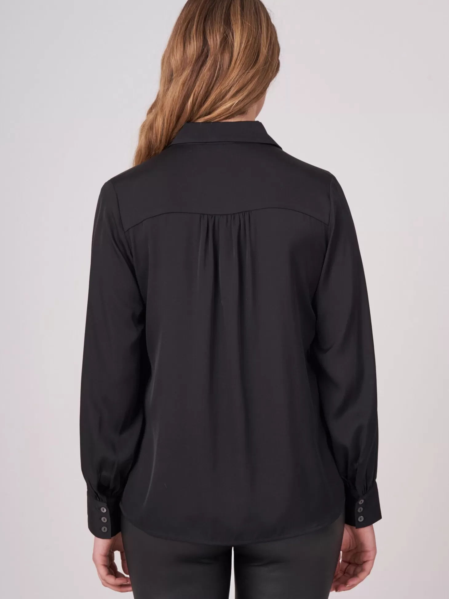 REPEAT cashmere Chemise En Soie Avec Fermeture A Boutons Recouverts De Tissus Black Flash Sale