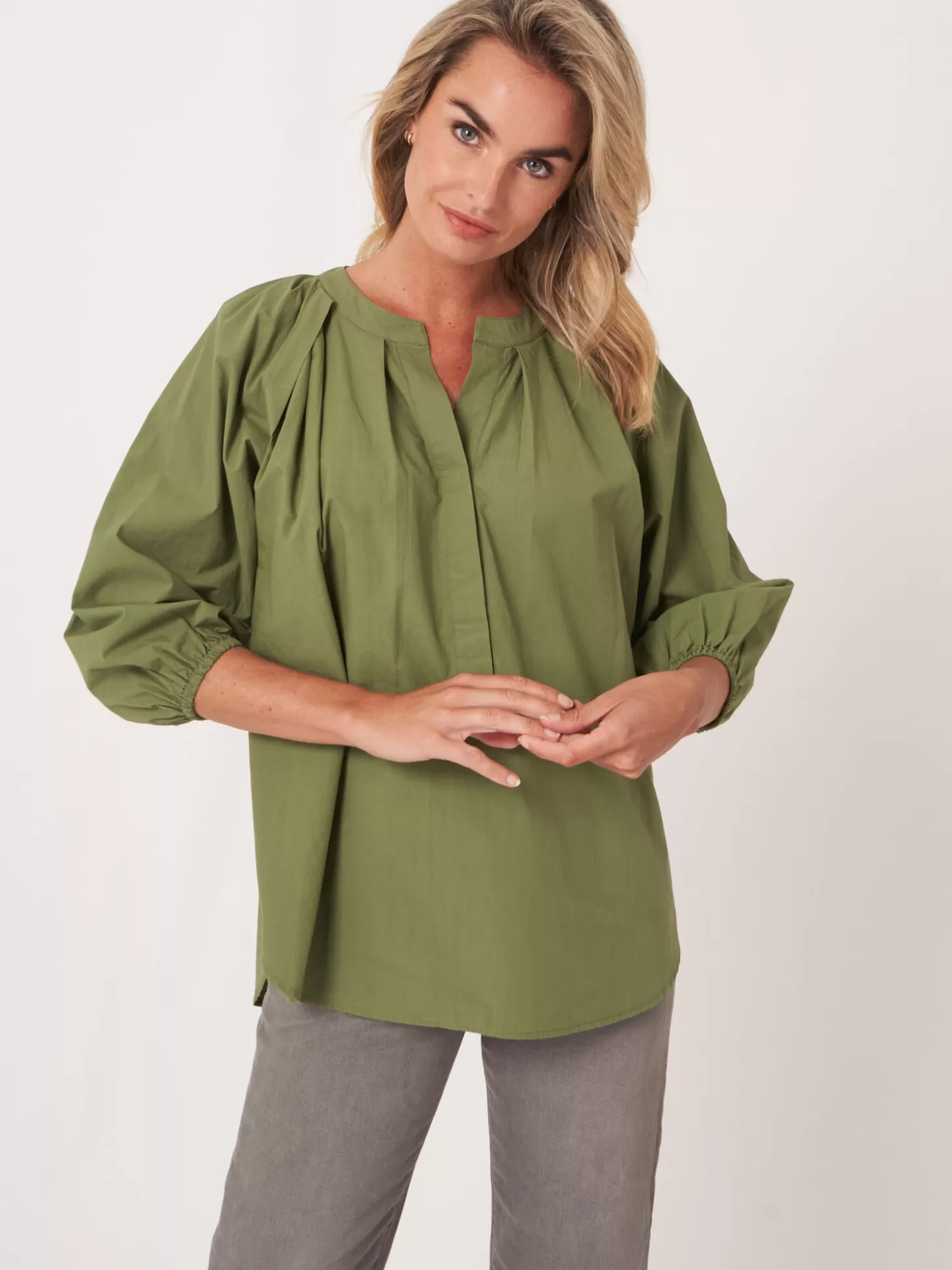 REPEAT cashmere Chemisier Ample En Coton Avec Manches 3/4 Raglan Bouffantes Matcha Best Sale