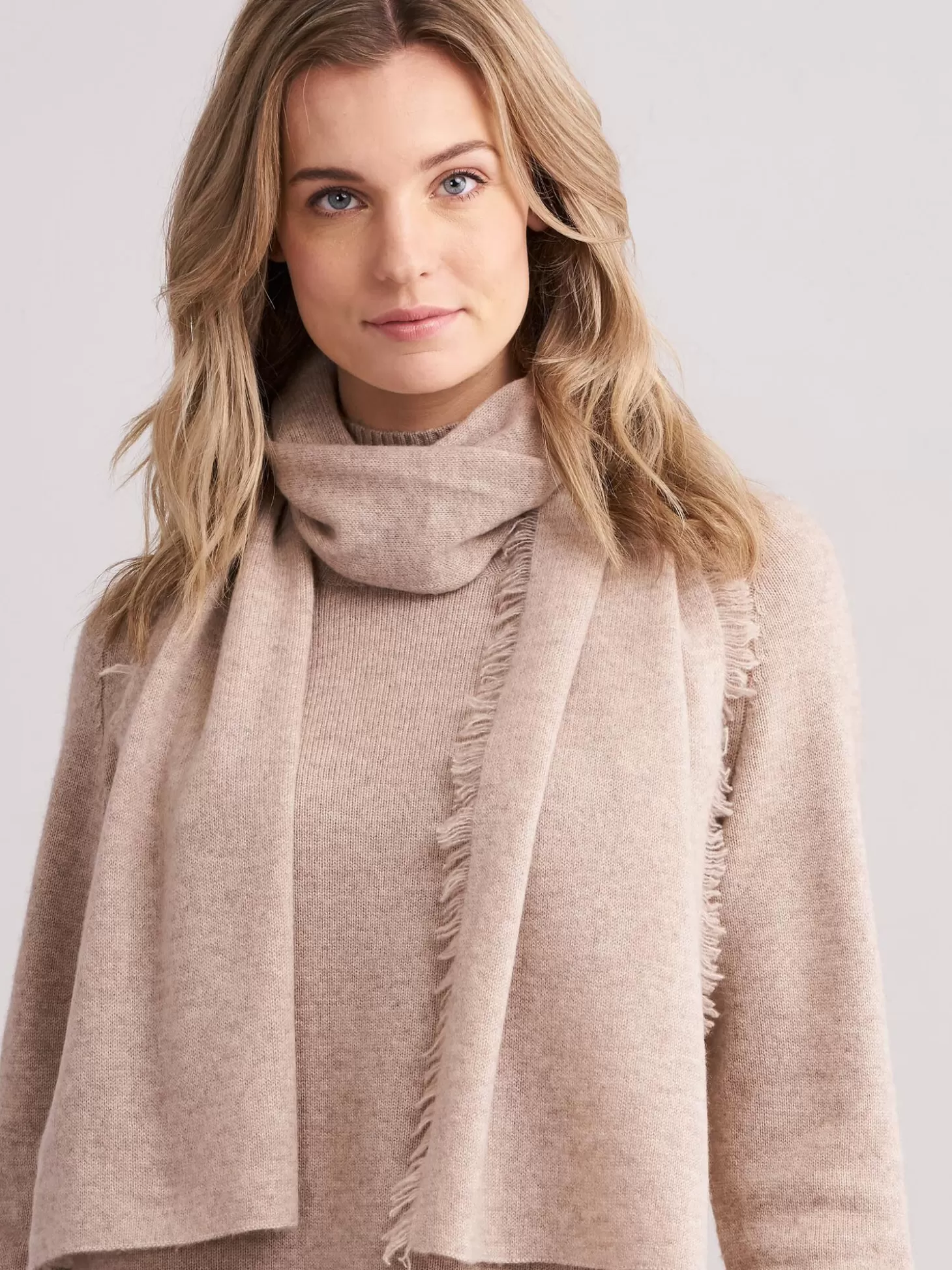 REPEAT cashmere Echarpe En Cachemire A Franges Sand Store