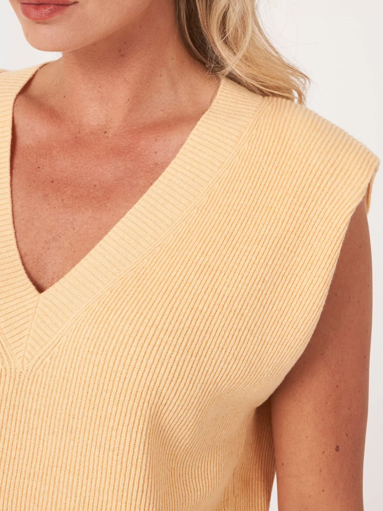 REPEAT cashmere Haut Sans Manches En Tricot En Coton Cachemire A Col En V Profond Glow Best
