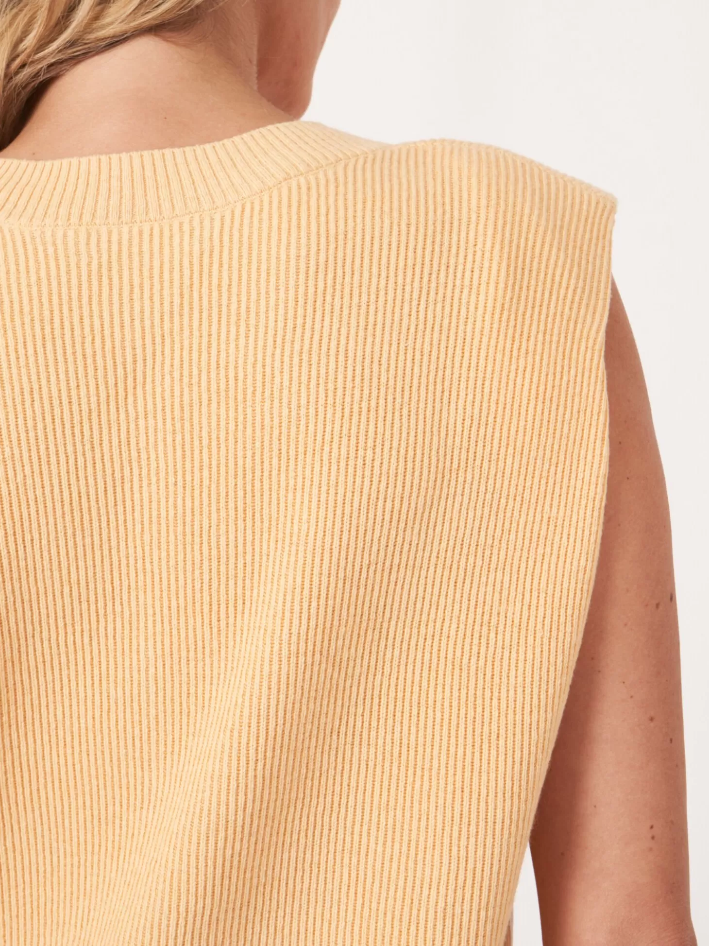 REPEAT cashmere Haut Sans Manches En Tricot En Coton Cachemire A Col En V Profond Glow Best