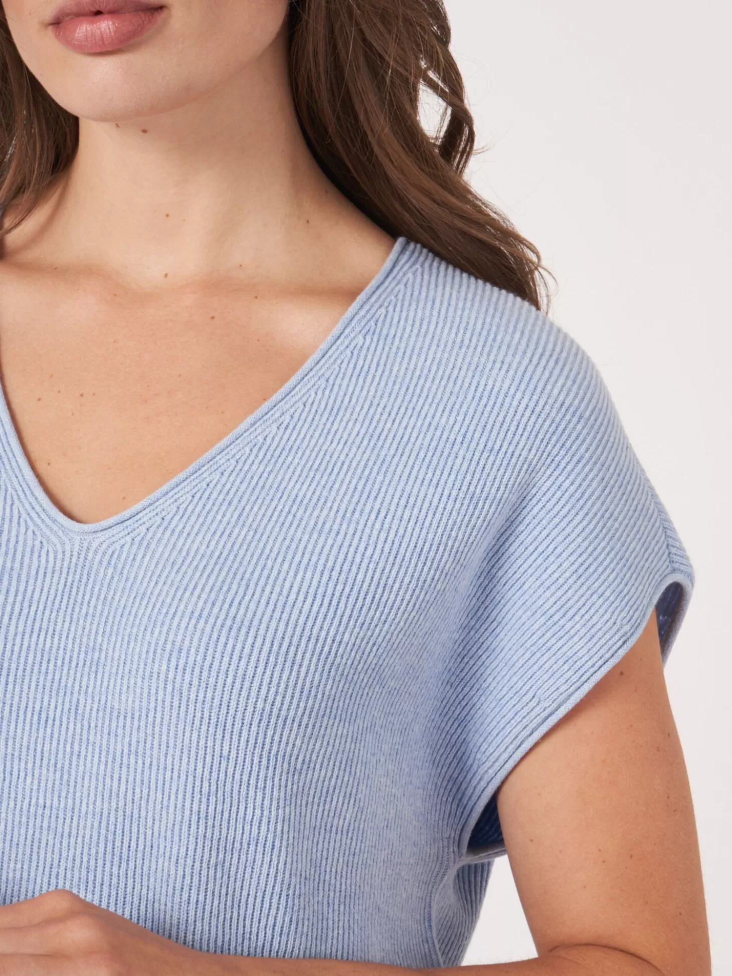 REPEAT cashmere Haut Tricote A Col En V En Melange Coton Cachemire Sky Cheap