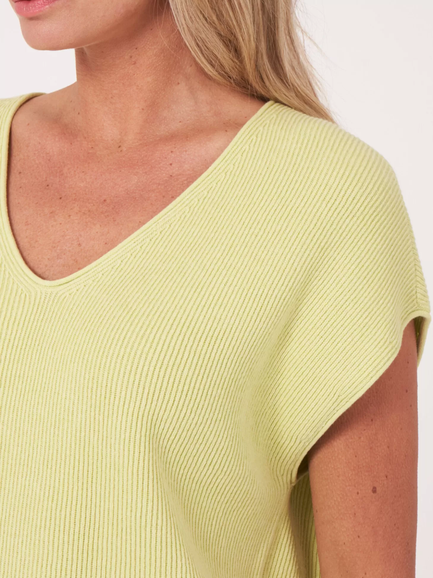 REPEAT cashmere Haut Tricote A Col En V En Melange Coton Cachemire Soda Fashion