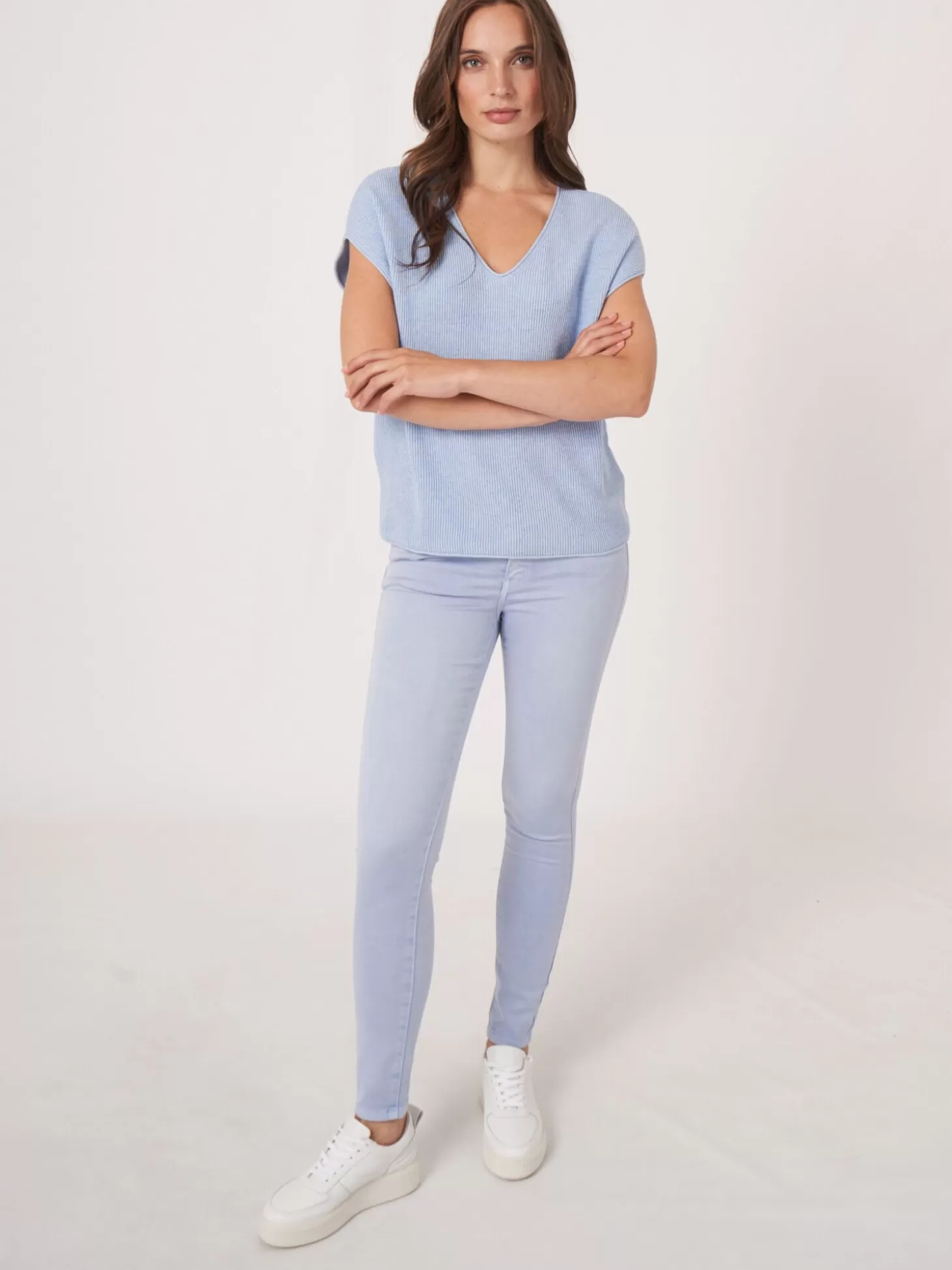 REPEAT cashmere Haut Tricote A Col En V En Melange Coton Cachemire Sky Cheap