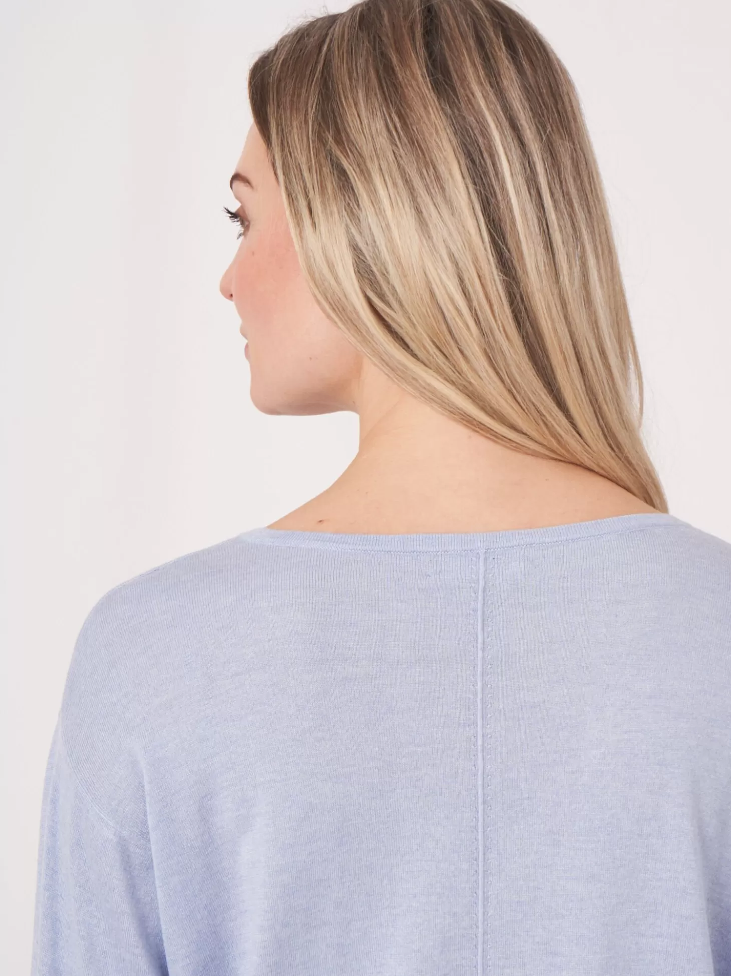 REPEAT cashmere Pull A Col En V En Cachemire Et Soie Melanges Sky Outlet