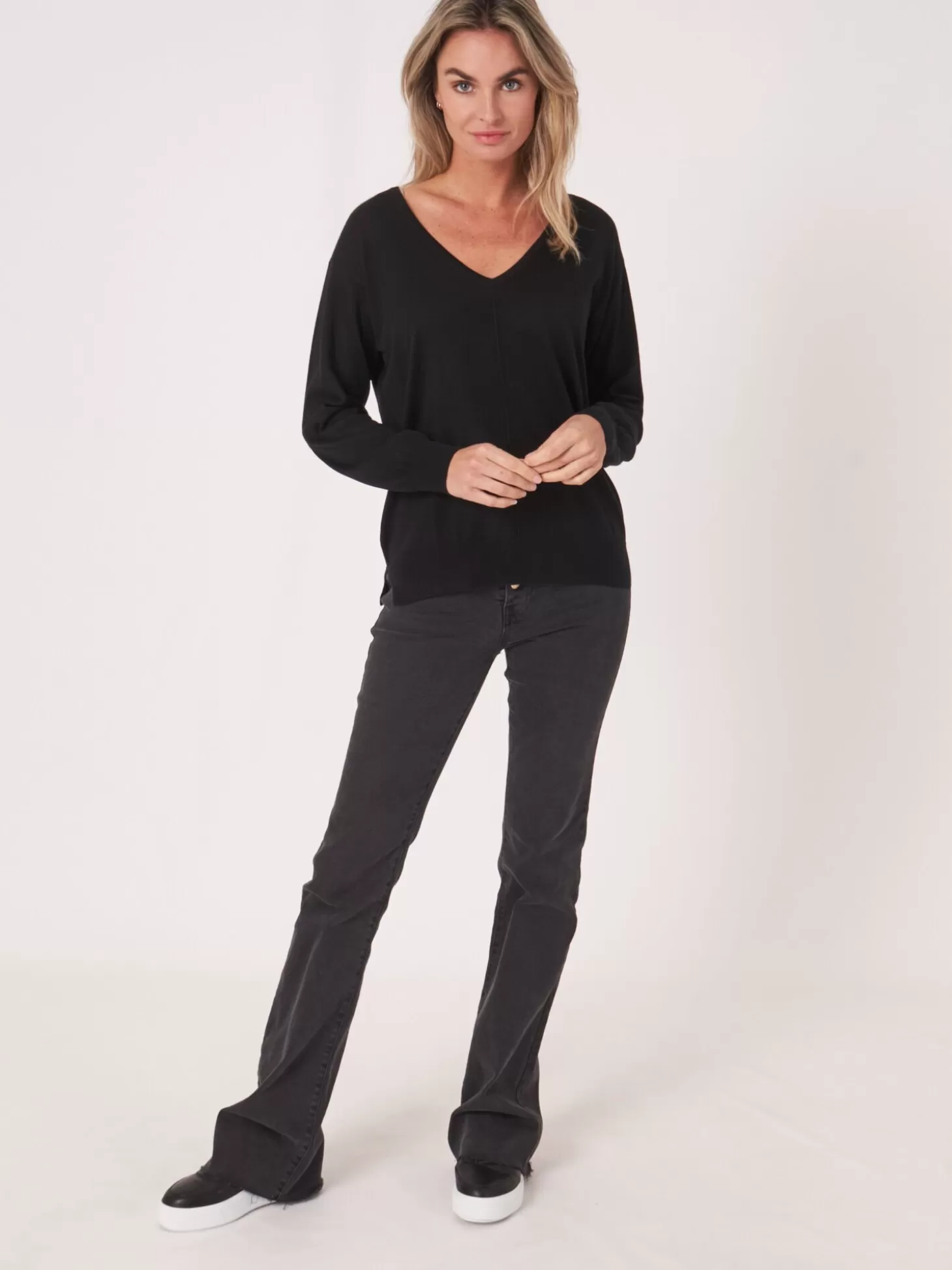 REPEAT cashmere Pull A Col En V En Cachemire Et Soie Melanges Black Outlet
