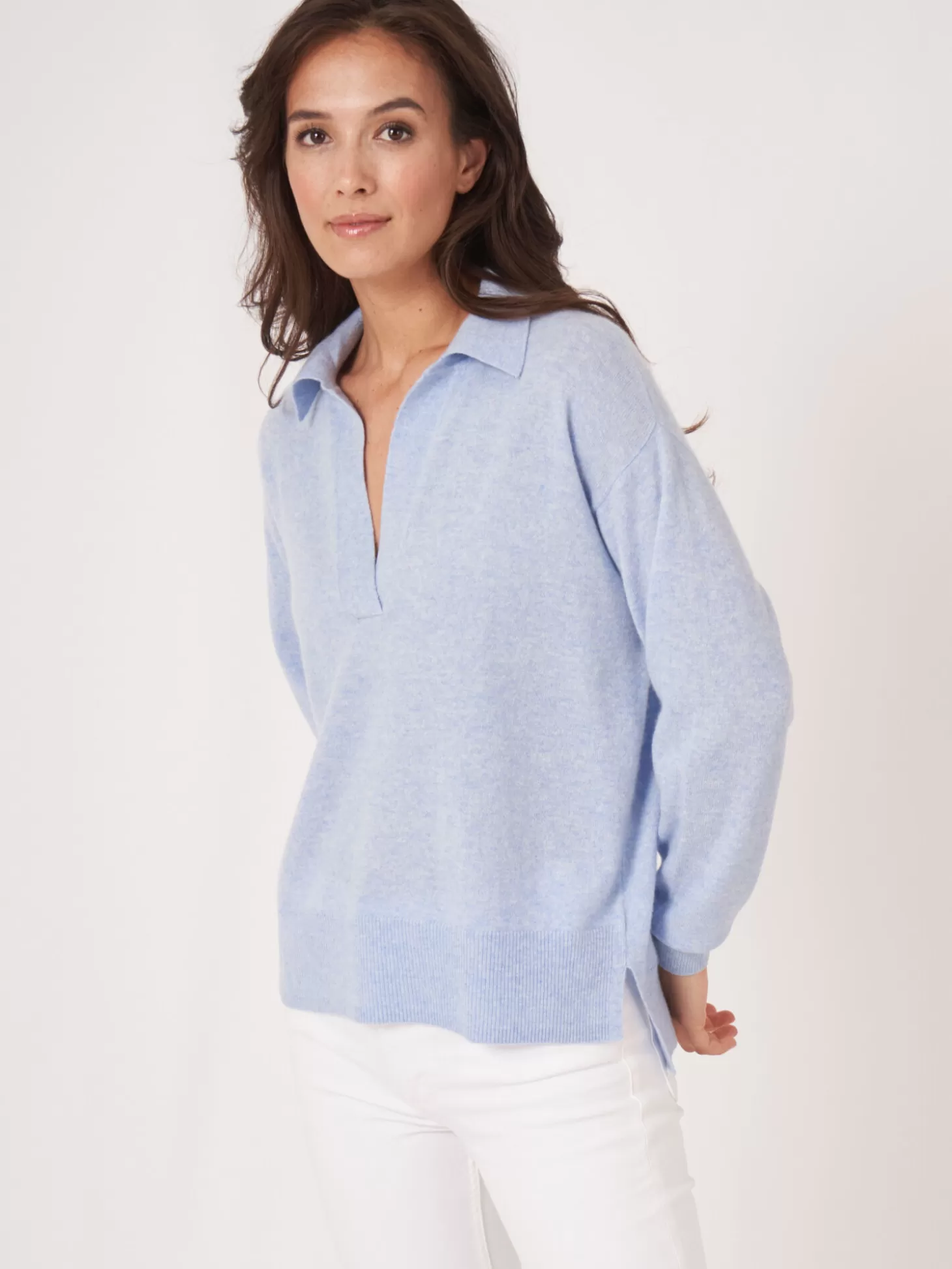 REPEAT cashmere Pull Col Polo Avec Fentes Laterales En Cachemire Biologique Sky Cheap