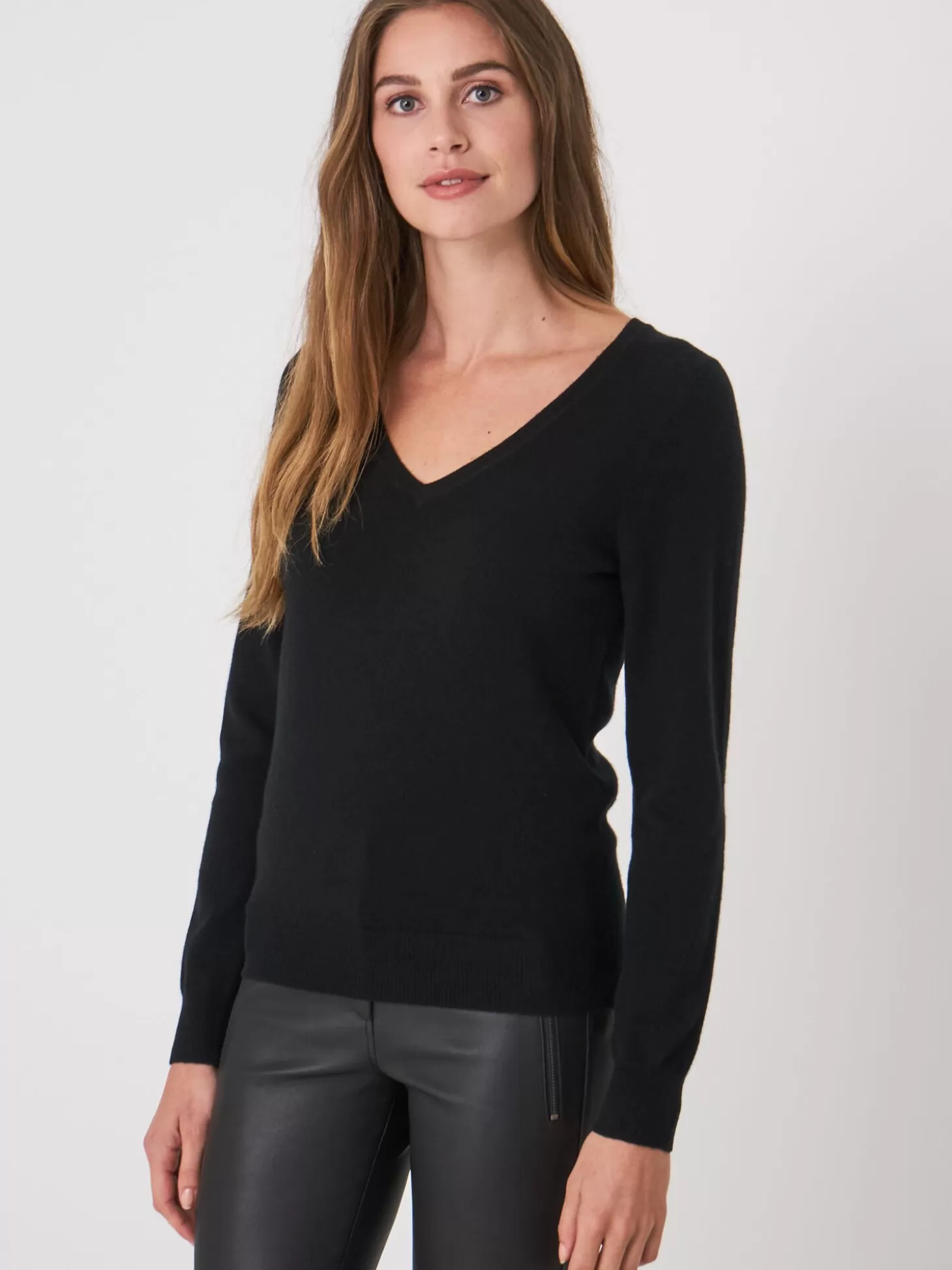 REPEAT cashmere Pull Col V En Cachemire Biologique Black Fashion