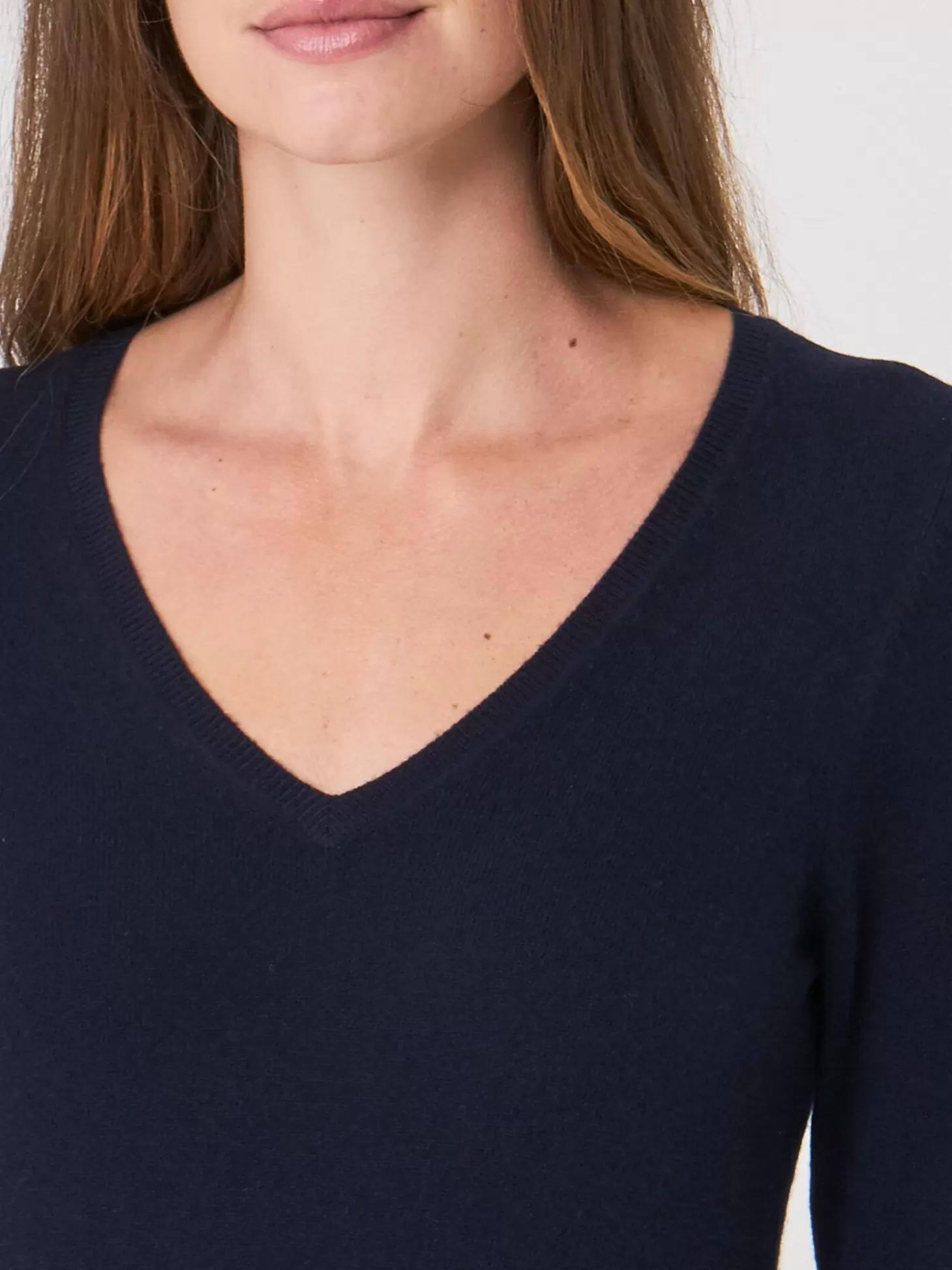 REPEAT cashmere Pull Col V En Cachemire Biologique Navy Shop