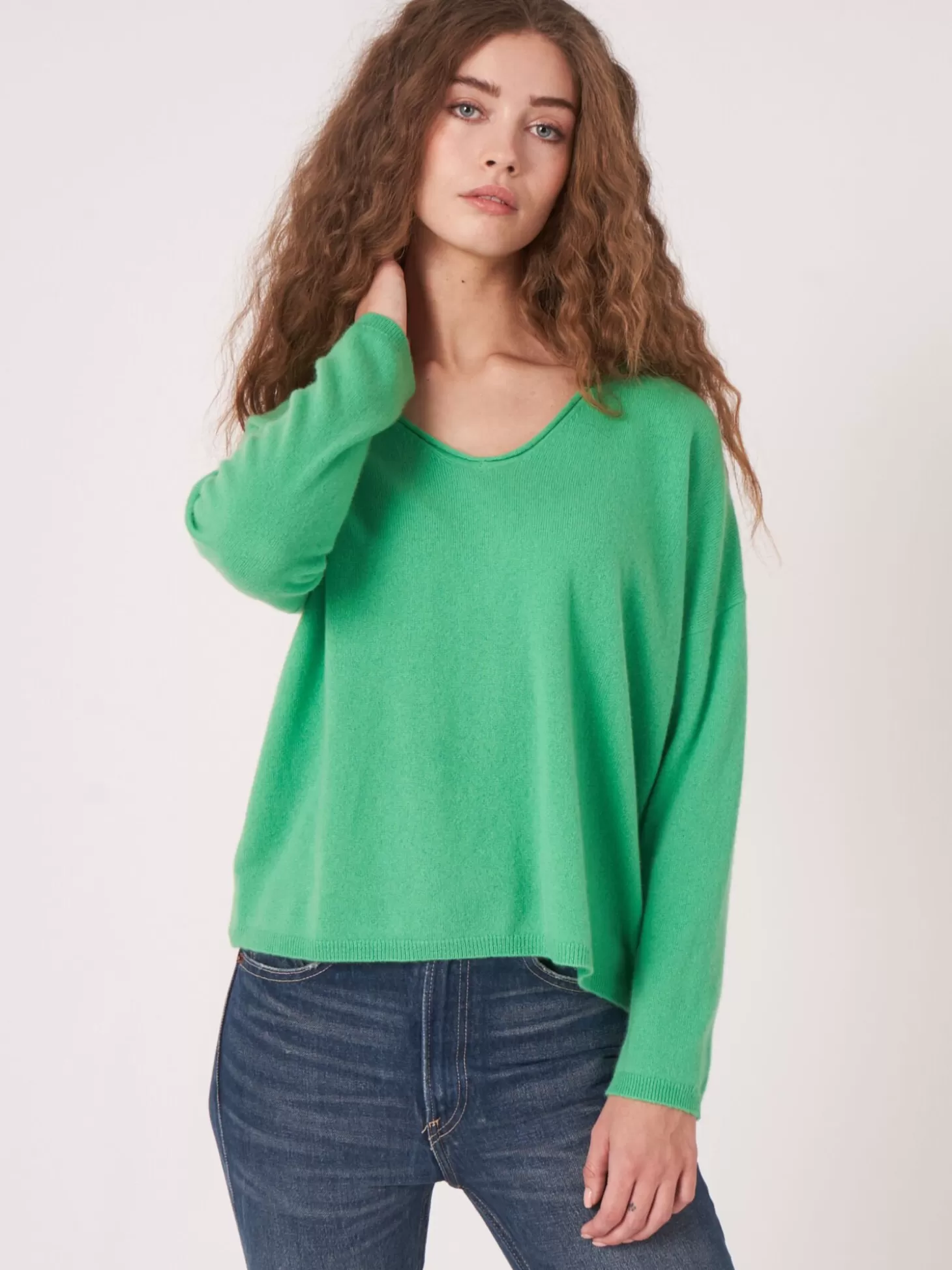 REPEAT cashmere Pull Oversize En Cachemire Biologique A Col En V Basil Fashion