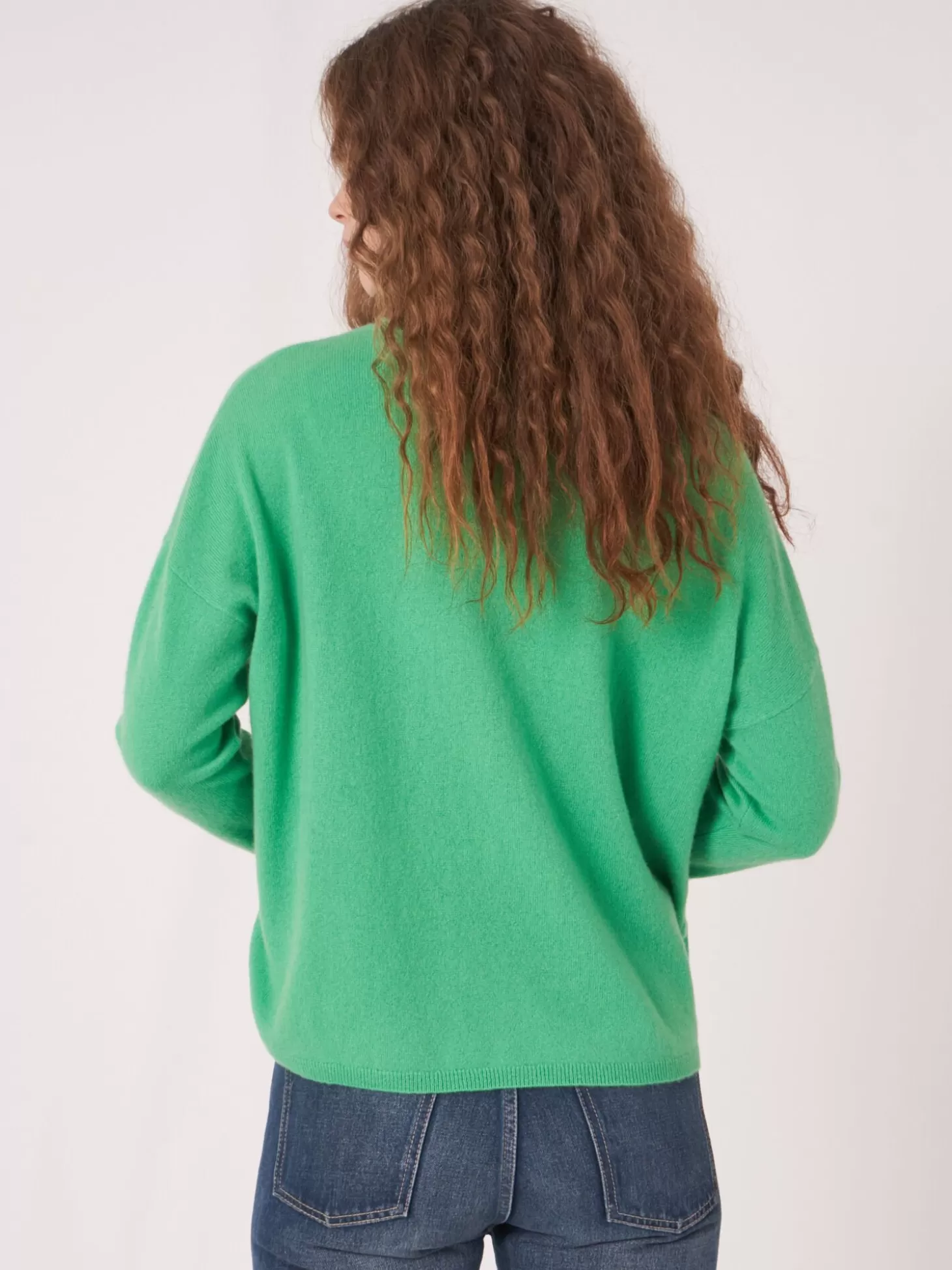 REPEAT cashmere Pull Oversize En Cachemire Biologique A Col En V Basil Fashion