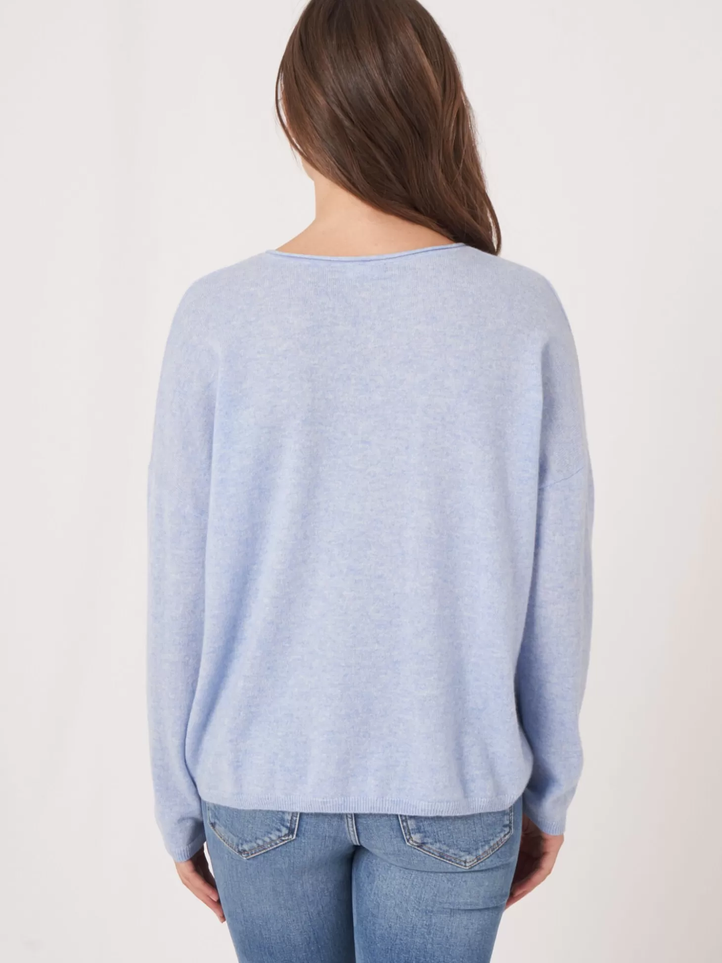REPEAT cashmere Pull Oversize En Cachemire Biologique A Col En V Sky Best Sale