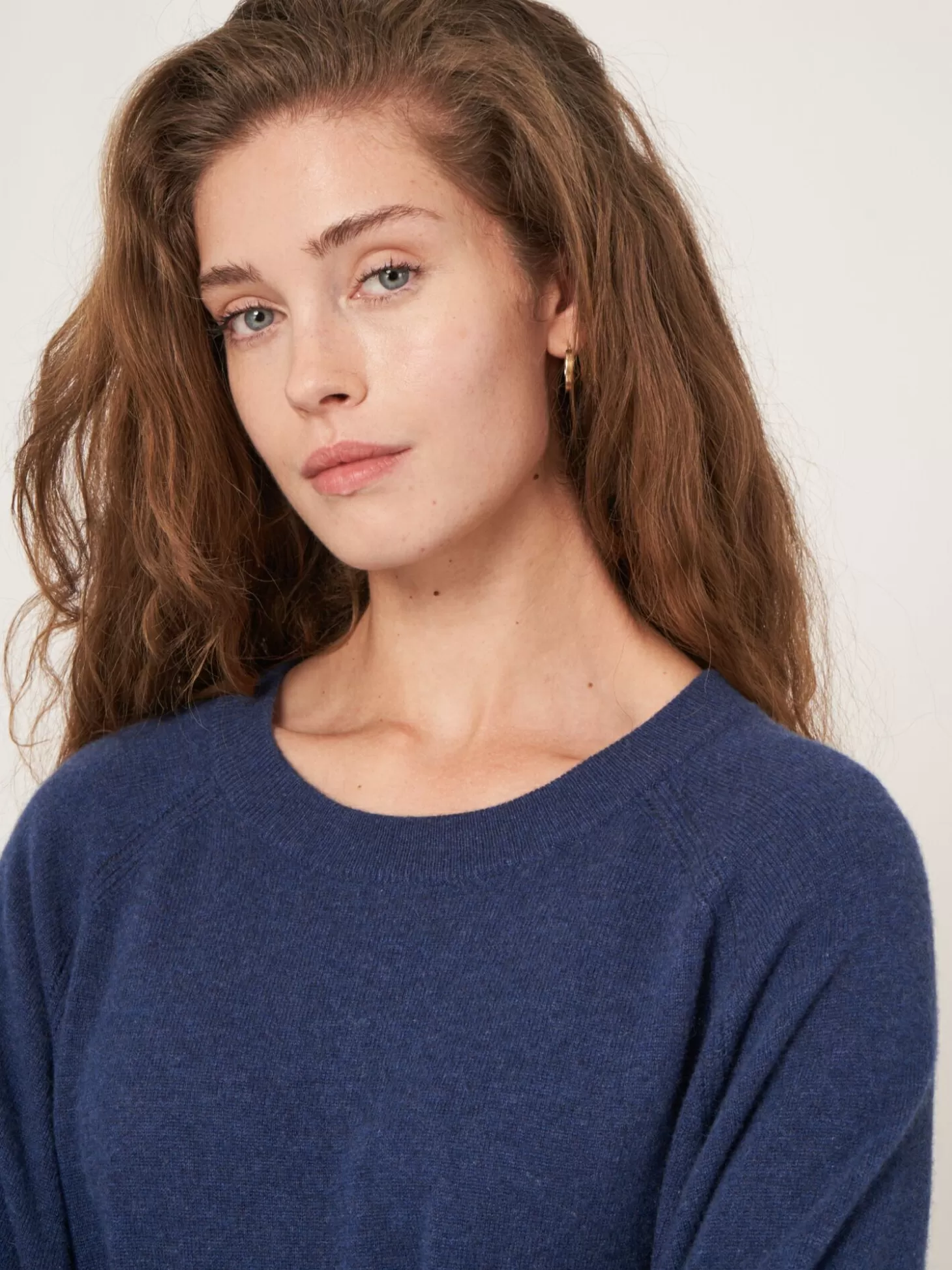 REPEAT cashmere Pull Raglan En Cachemire Avec Ourlet Cotele Et Fente Laterale Saphire Flash Sale