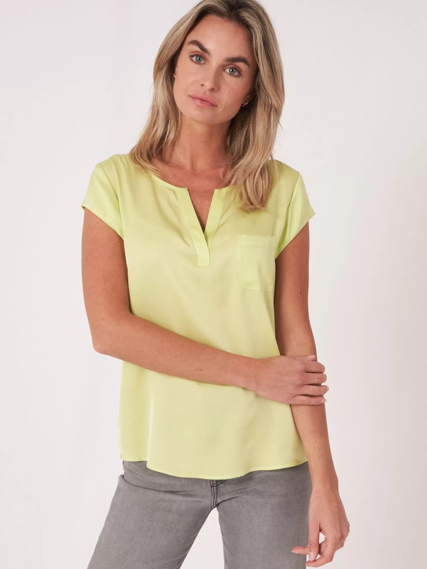 REPEAT cashmere Top Avec Poche Poitrine Soda Best Sale