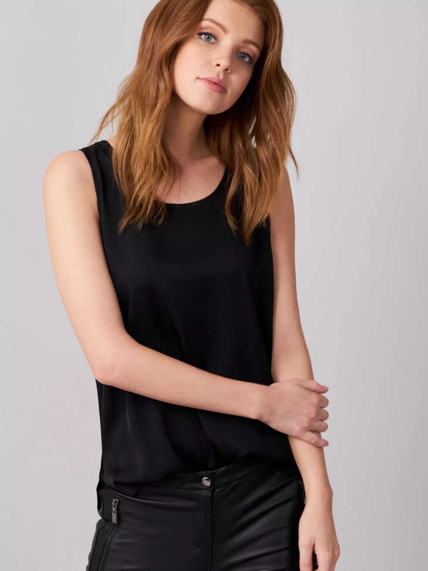 REPEAT cashmere Top En Soie A Col Rond Black Clearance