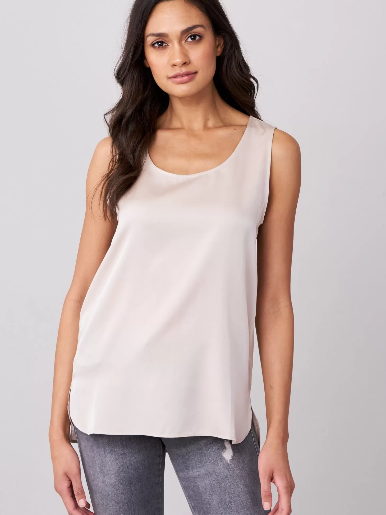 REPEAT cashmere Top En Soie A Col Rond Beige Flash Sale