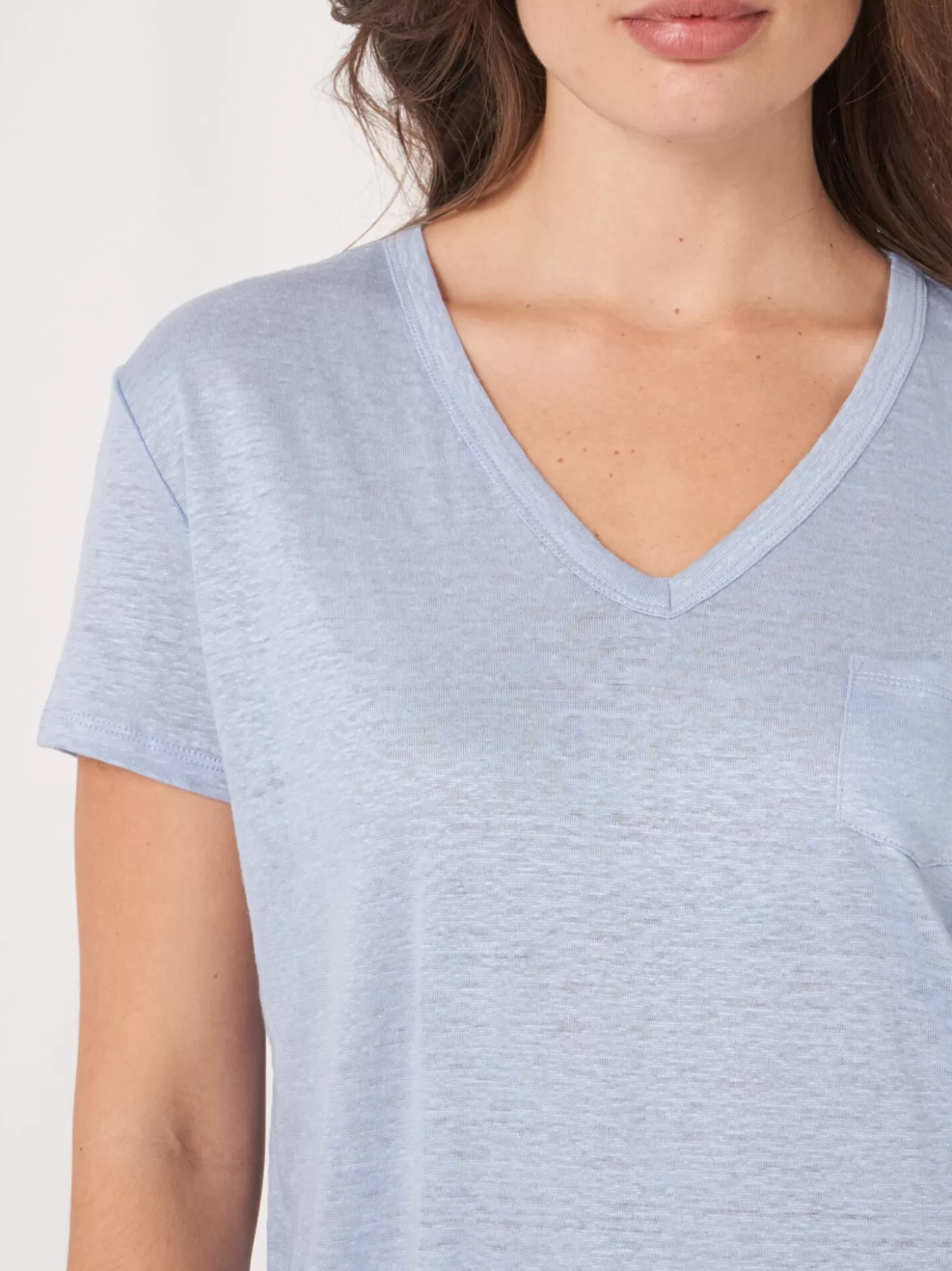 REPEAT cashmere T-Shirt Basique A Col En V En Pur Lin Avec Poche Poitrine Lt Blue Cheap