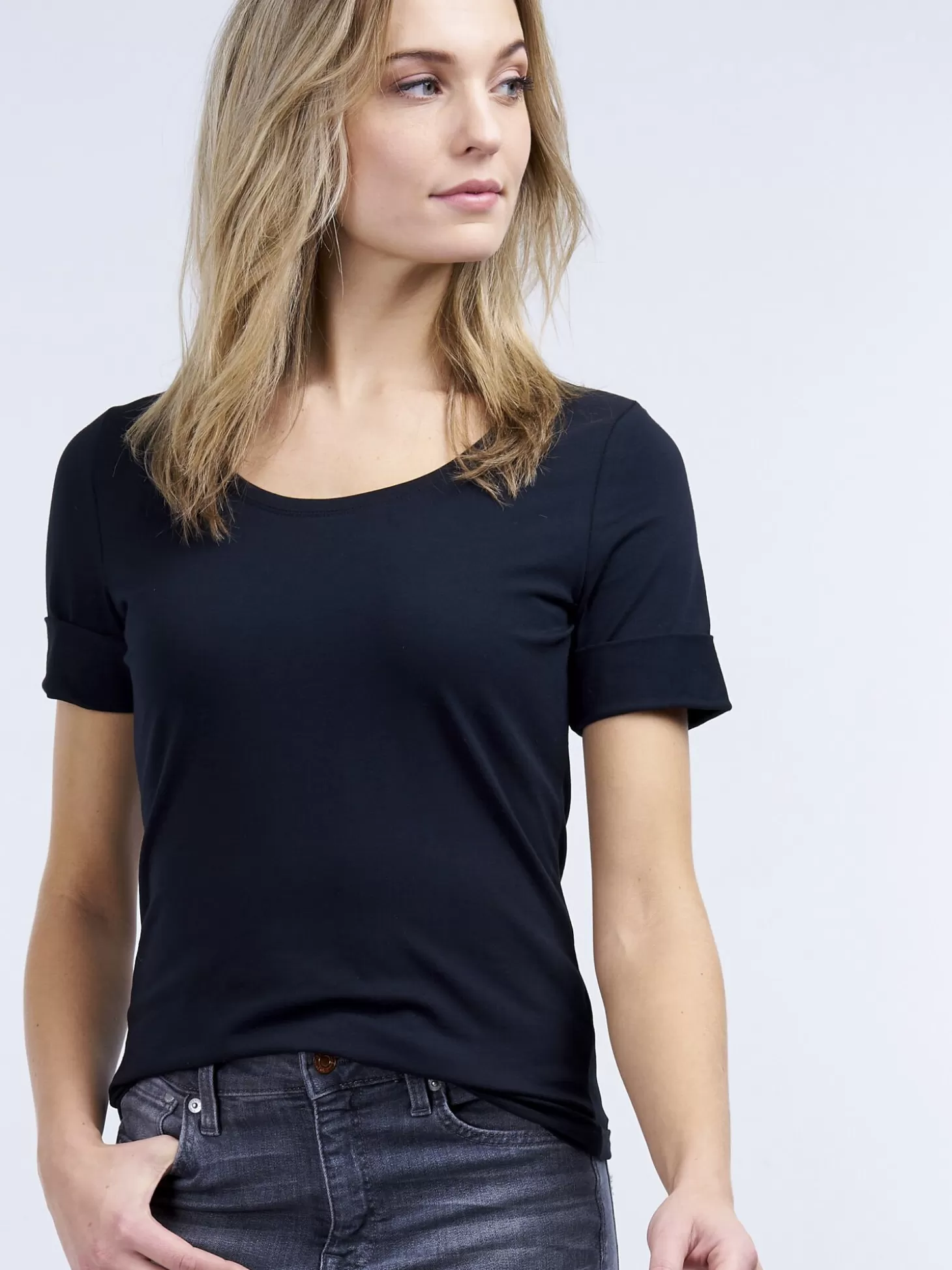 REPEAT cashmere T-Shirt Basique Femme A Manches Retroussees Black Outlet