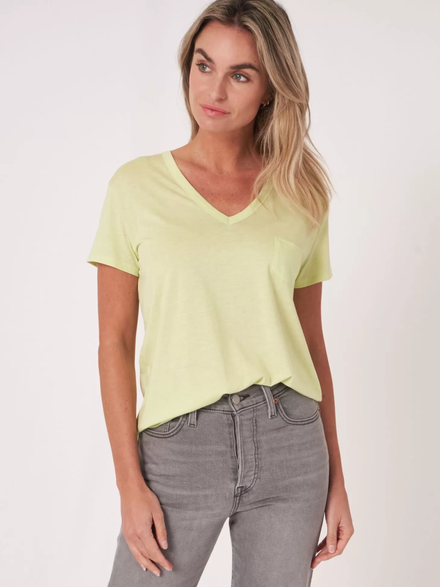REPEAT cashmere T-Shirt Basique Pour Femme A Col En V Et Poche Poitrine Soda Discount