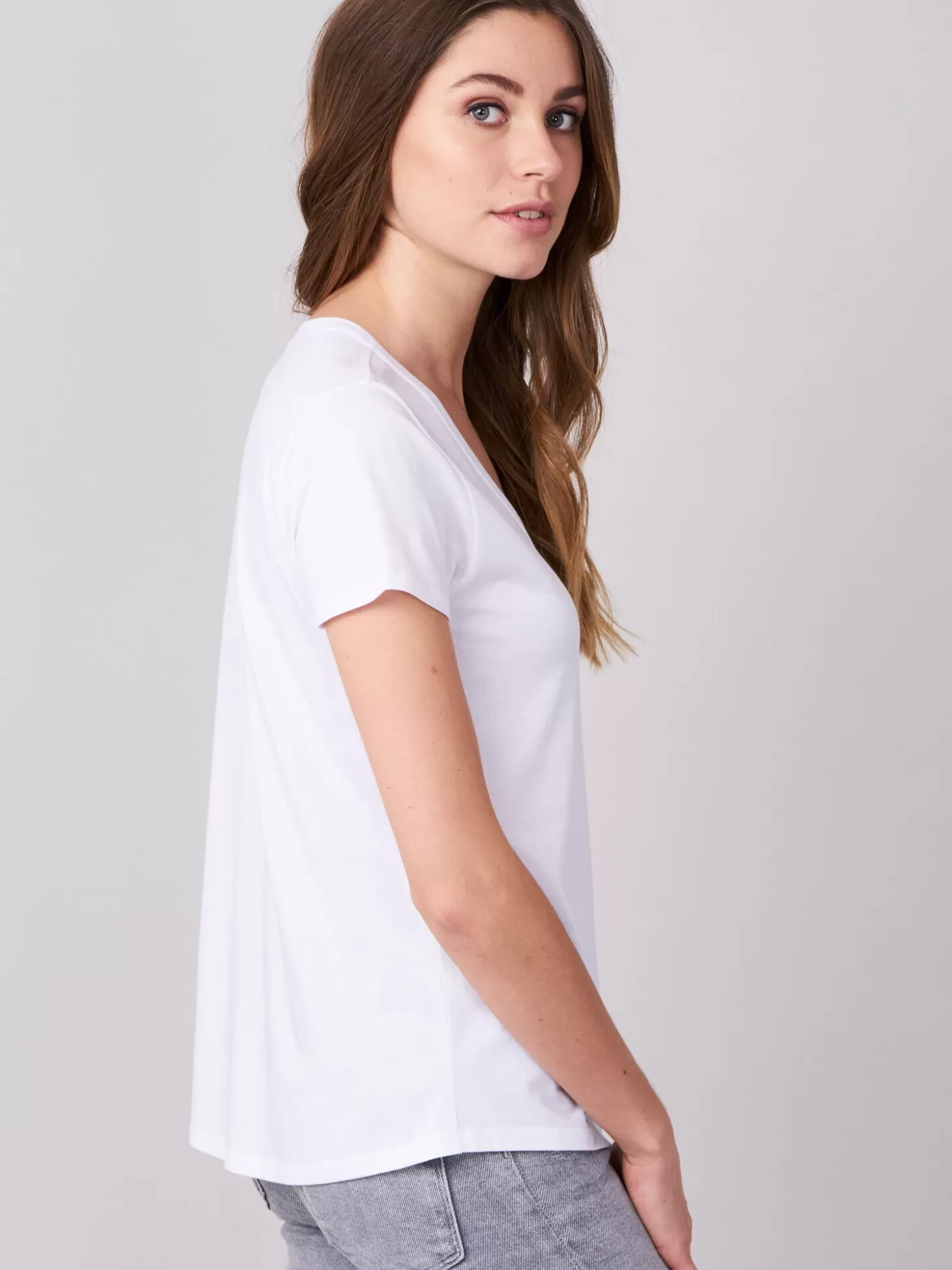 REPEAT cashmere T-Shirt Basique Pour Femme A Col En V Et Poche Poitrine White Cheap