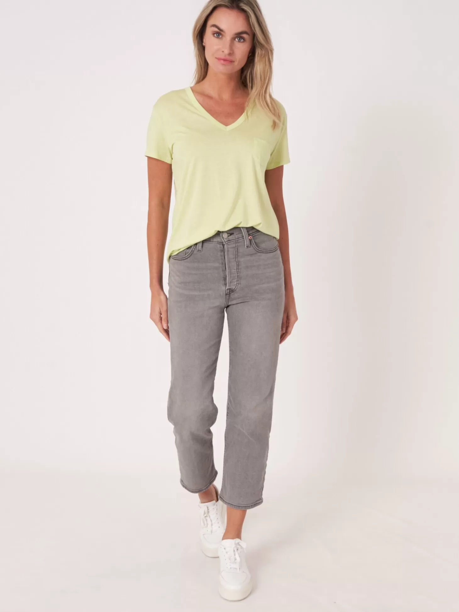 REPEAT cashmere T-Shirt Basique Pour Femme A Col En V Et Poche Poitrine Soda Discount